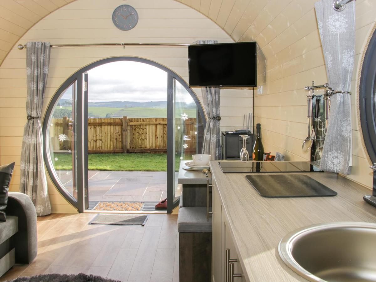 Stapeley Pod Villa Shrewsbury Buitenkant foto